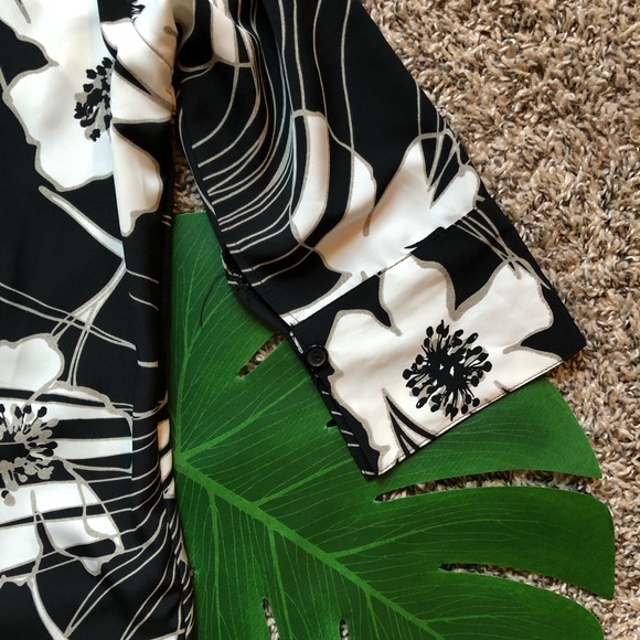 Sale!  3/4-Sleeve Shirt with Front Cover - Picture 5 of 8